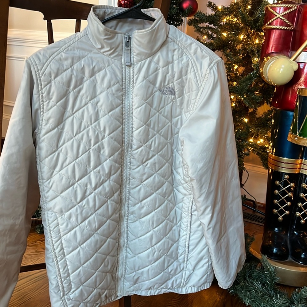 North Face light puffer - great midweight choice!